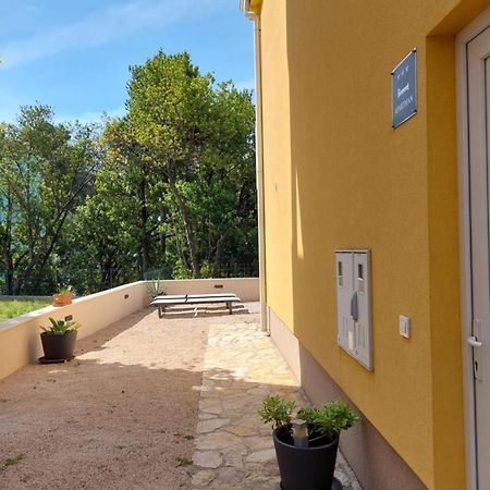 Spacious Apartment Close To The Sea In Split Area Kaštela Eksteriør billede